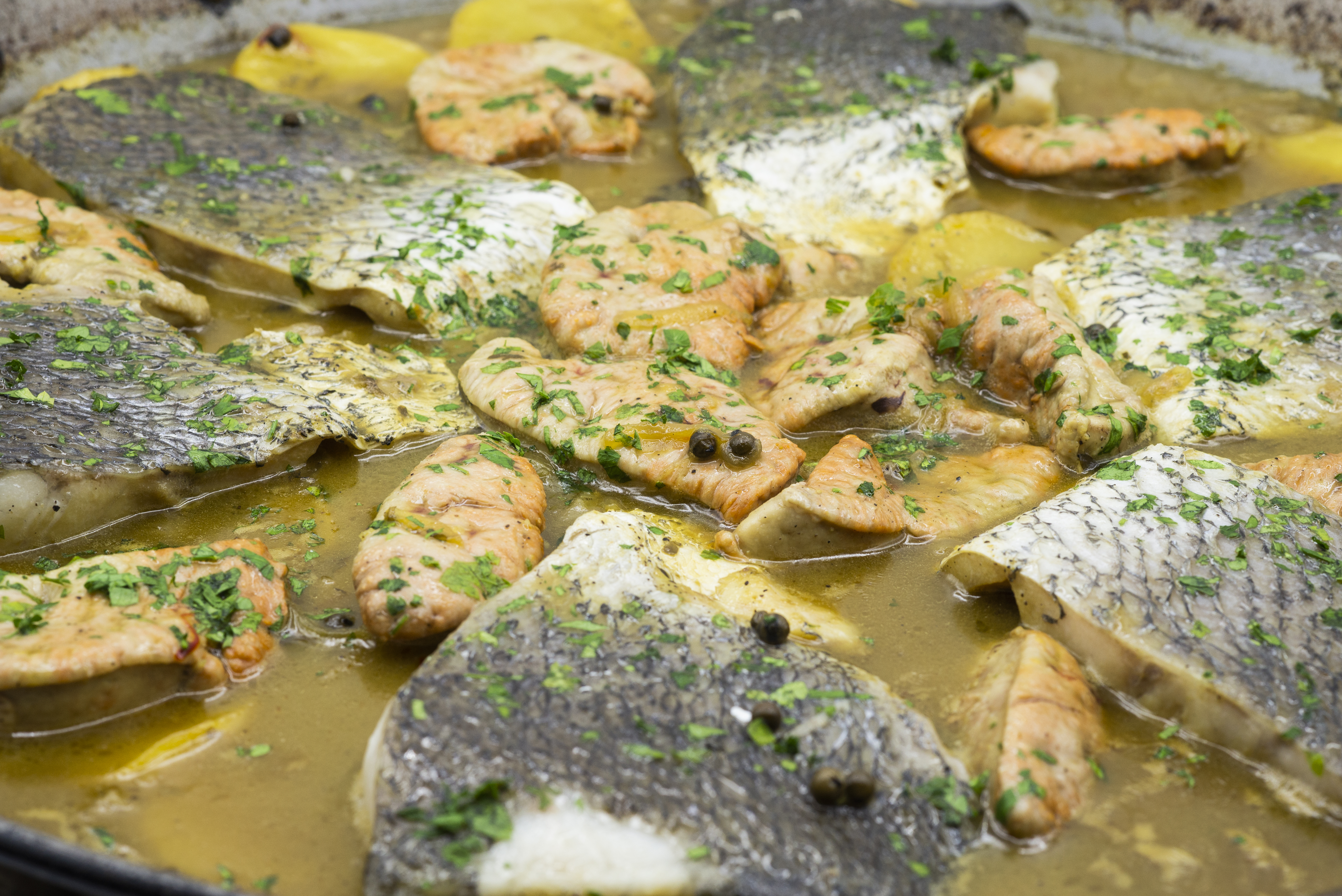 Plato de marisco fresco del puerto de Jávea